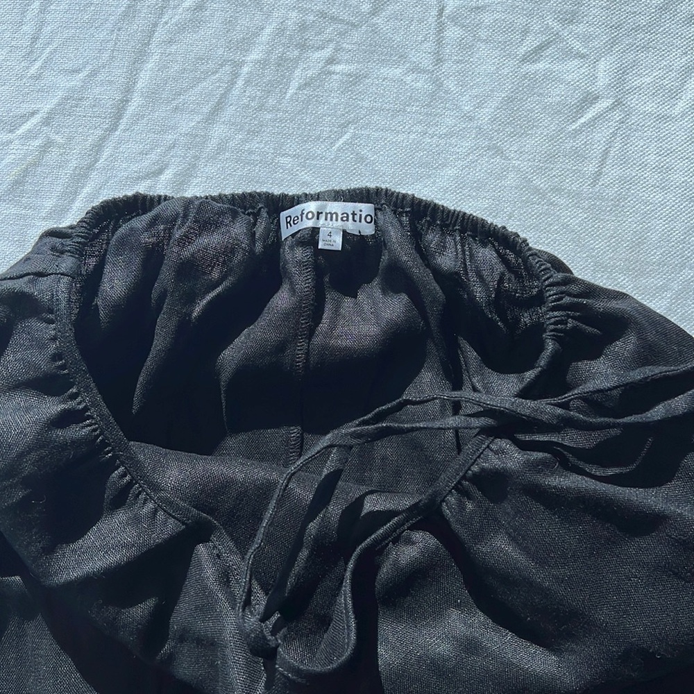 COPY - Reformation Black linen skirt size 4 midi length never worn